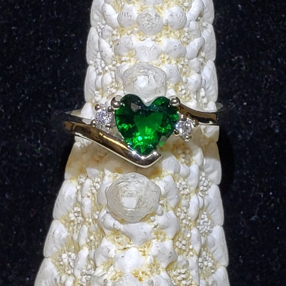 Woman ring - Picture 7 of 8